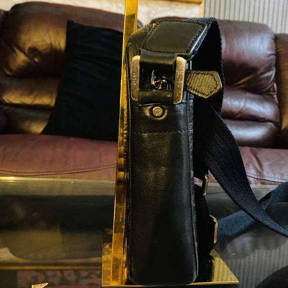 Sold!!Authentic MCM crossbody bag - Picture 3 of 9